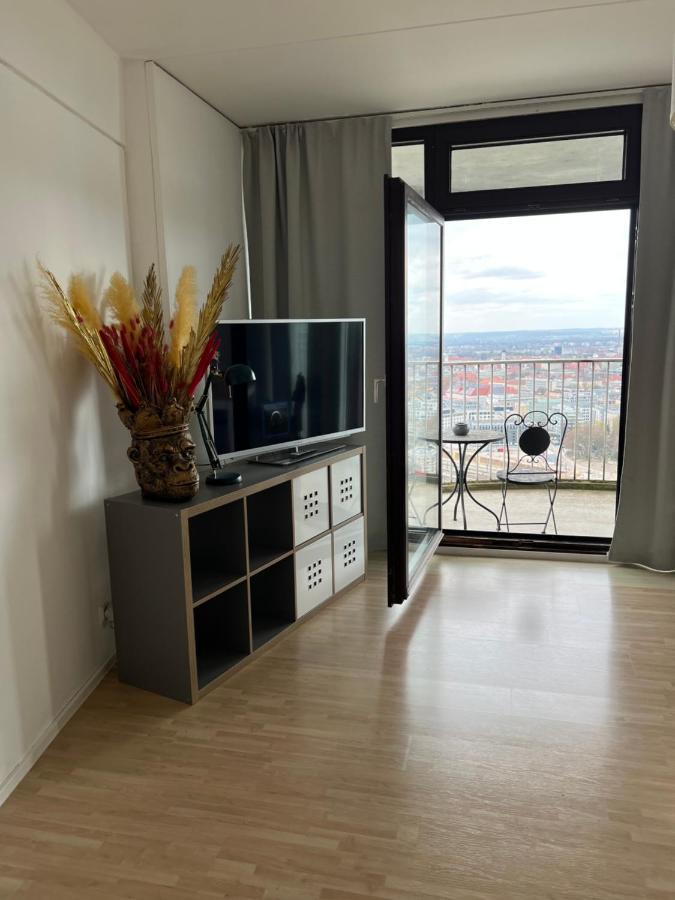Cityapartment Im 33. Stock Augsburgo Exterior foto